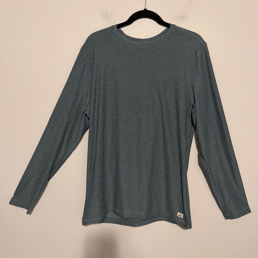 Vuori Strato Tech Long Sleeve shirt L active athletic casual athleisure